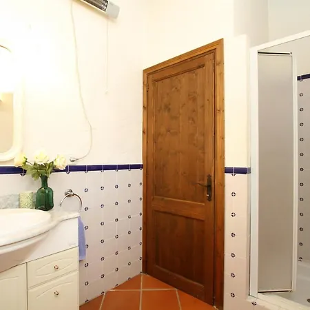 El Bikoro Вилла